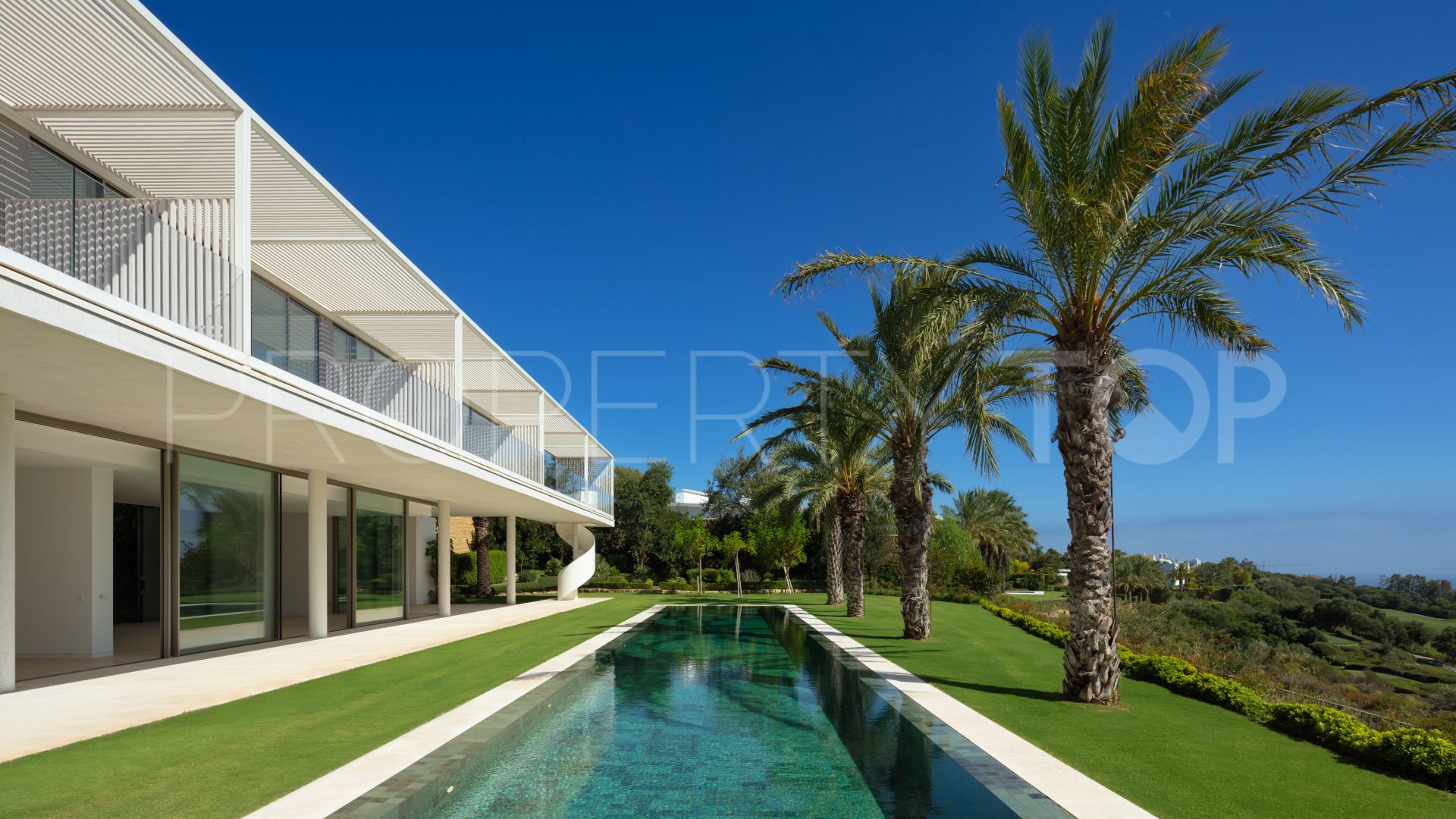 Buy villa in Finca Cortesin