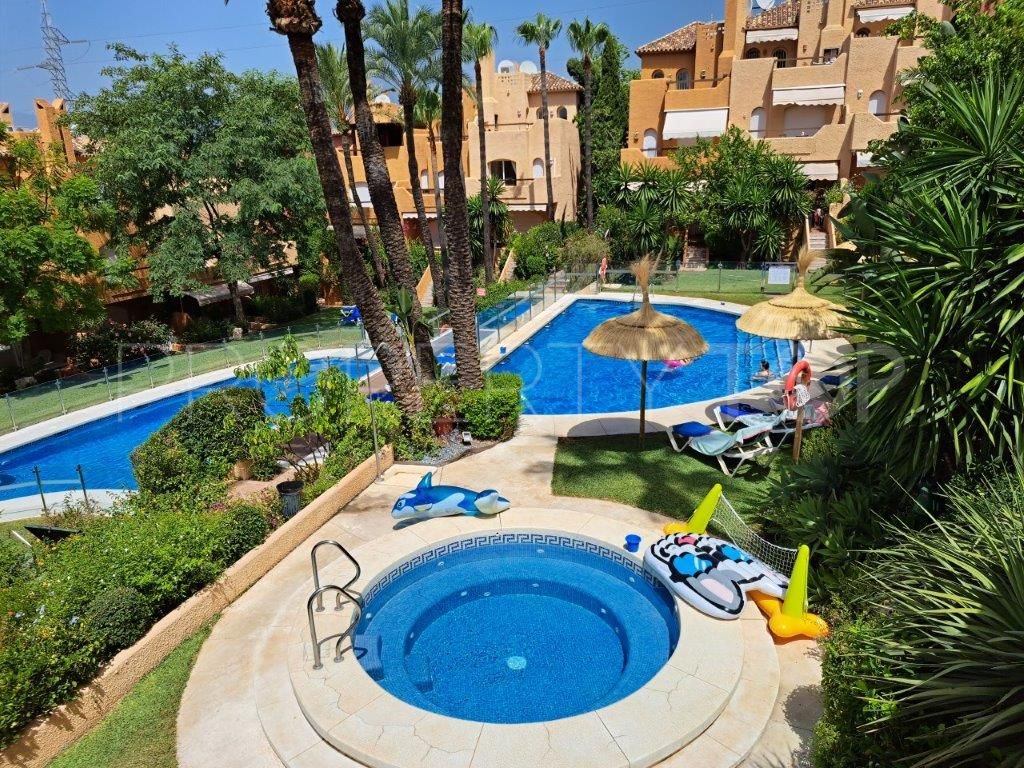 For sale Nueva Andalucia town house