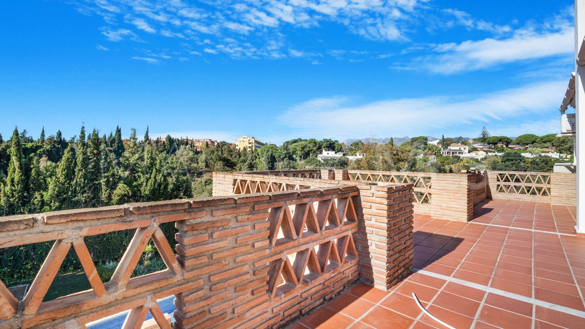 Villa for sale in Parque Elviria