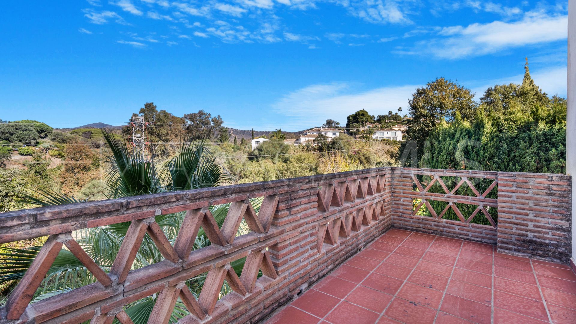 Villa for sale in Parque Elviria