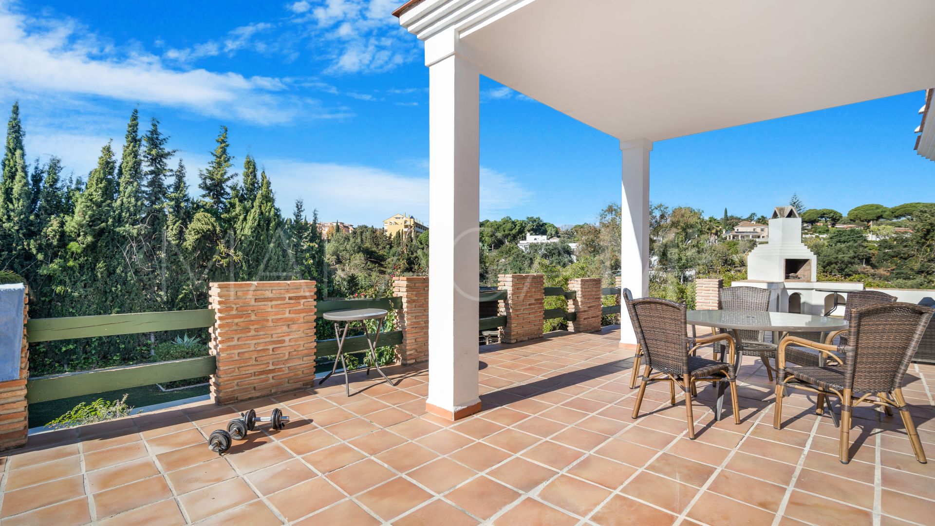 Villa for sale in Parque Elviria