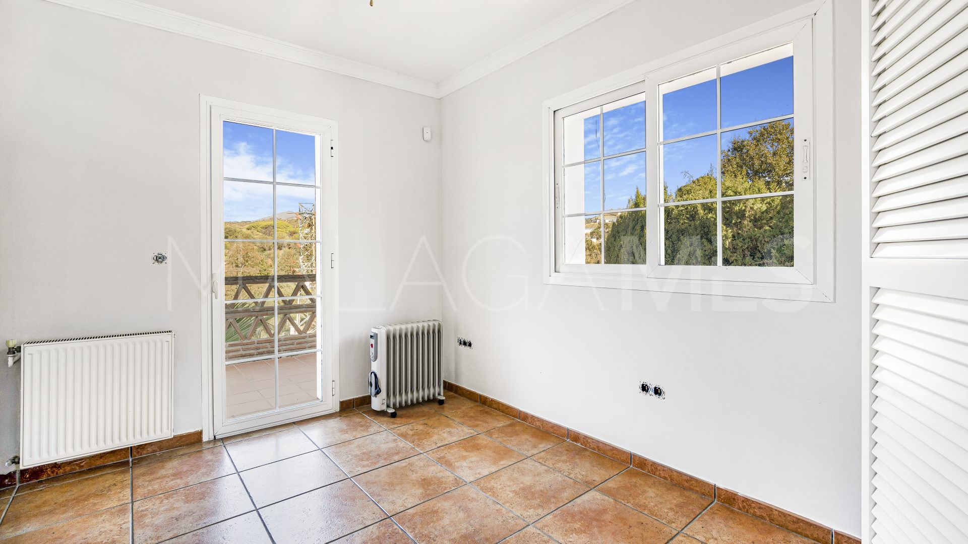 Villa for sale in Parque Elviria