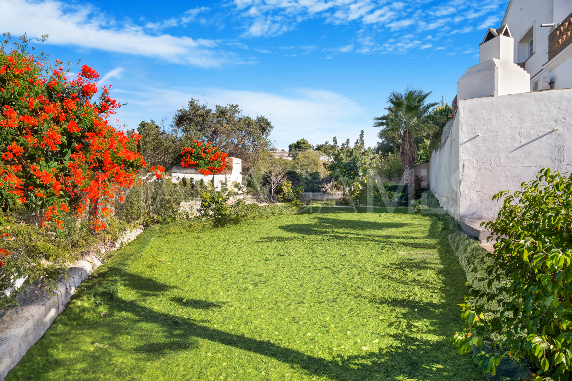 Villa for sale in Parque Elviria