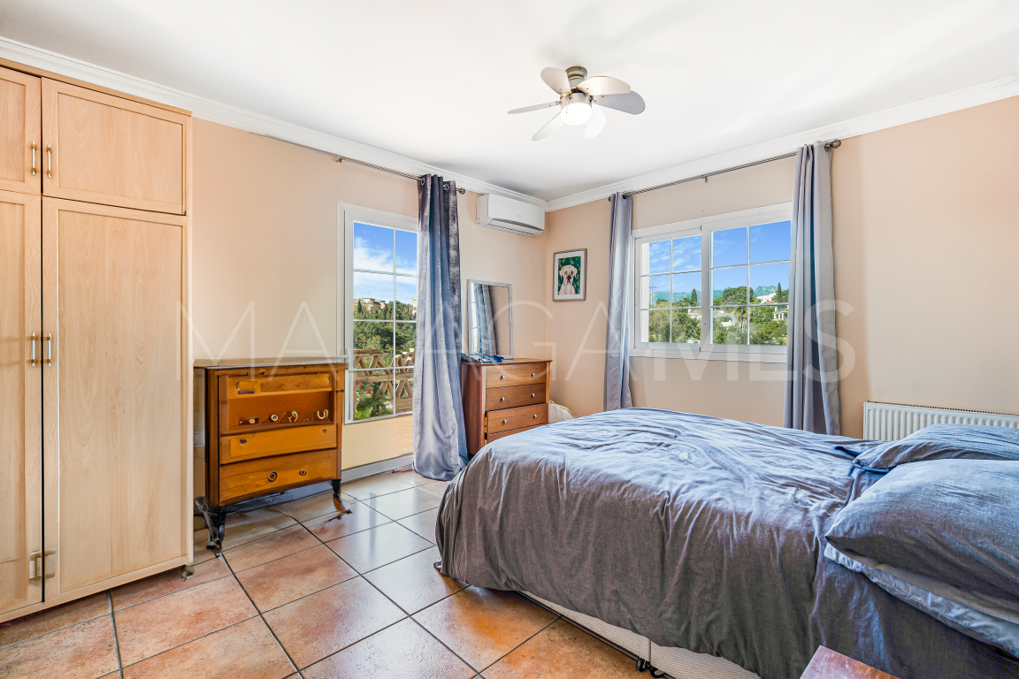 Villa for sale in Parque Elviria