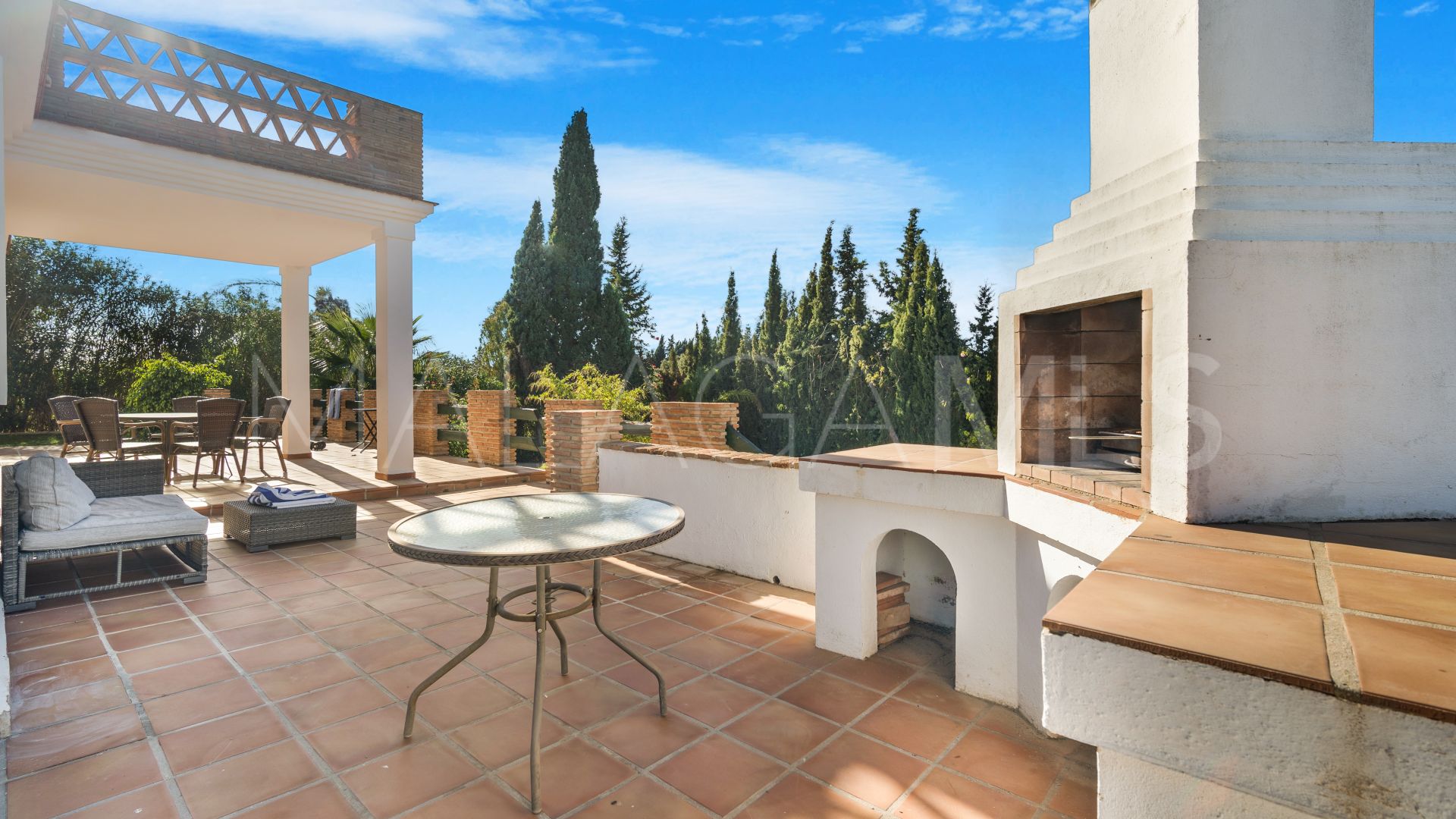 Villa for sale in Parque Elviria