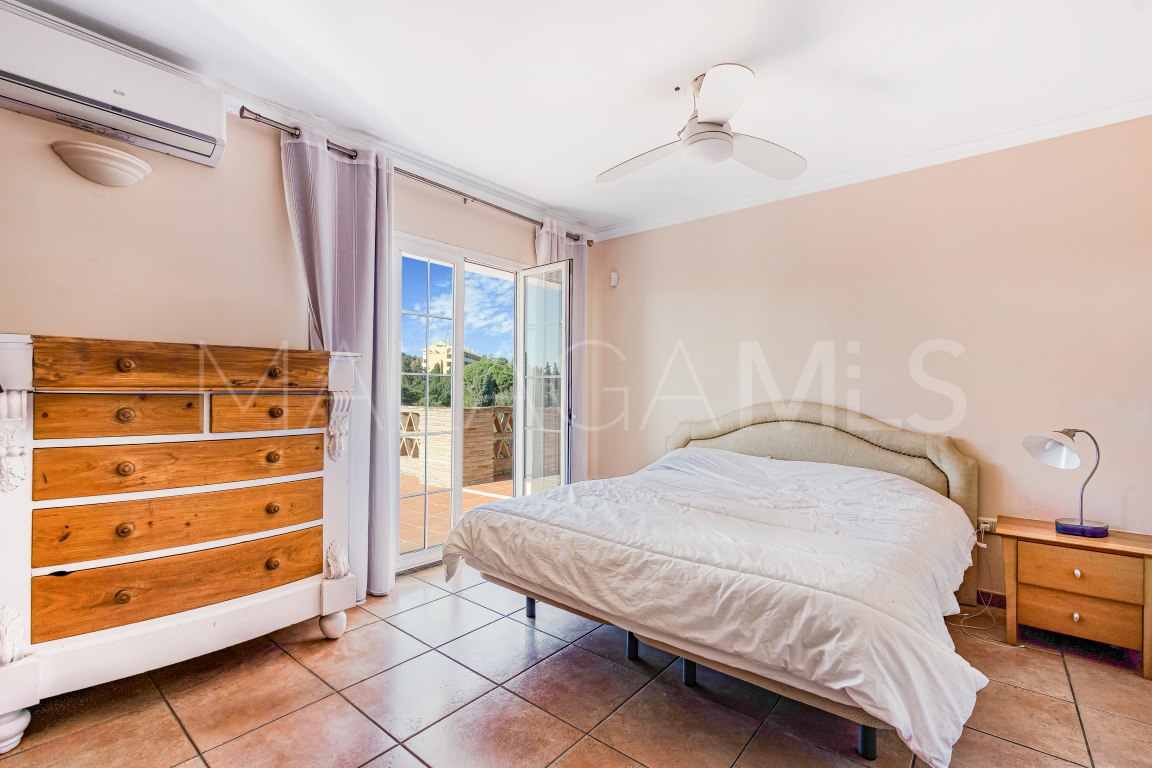 Villa for sale in Parque Elviria