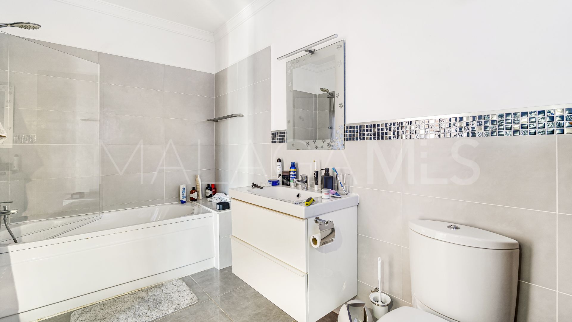Villa for sale in Parque Elviria