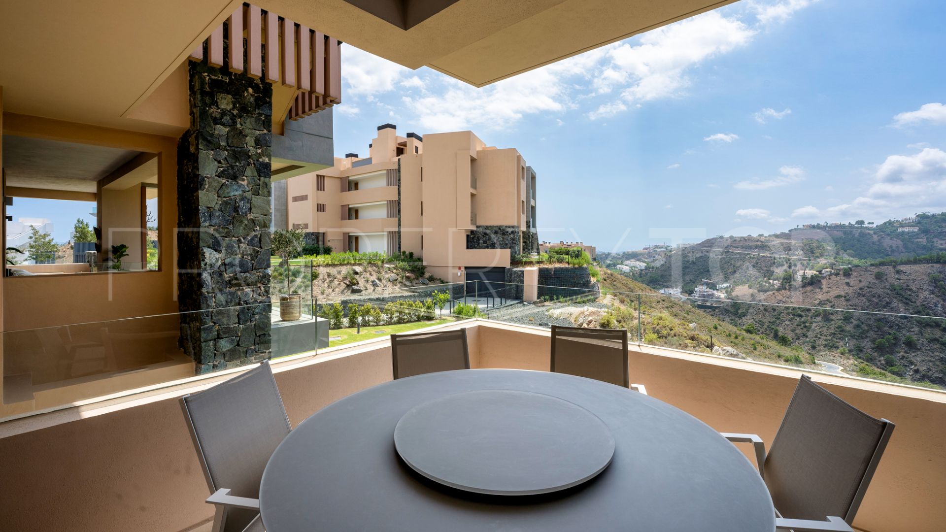 Apartment in Los Olivos for sale