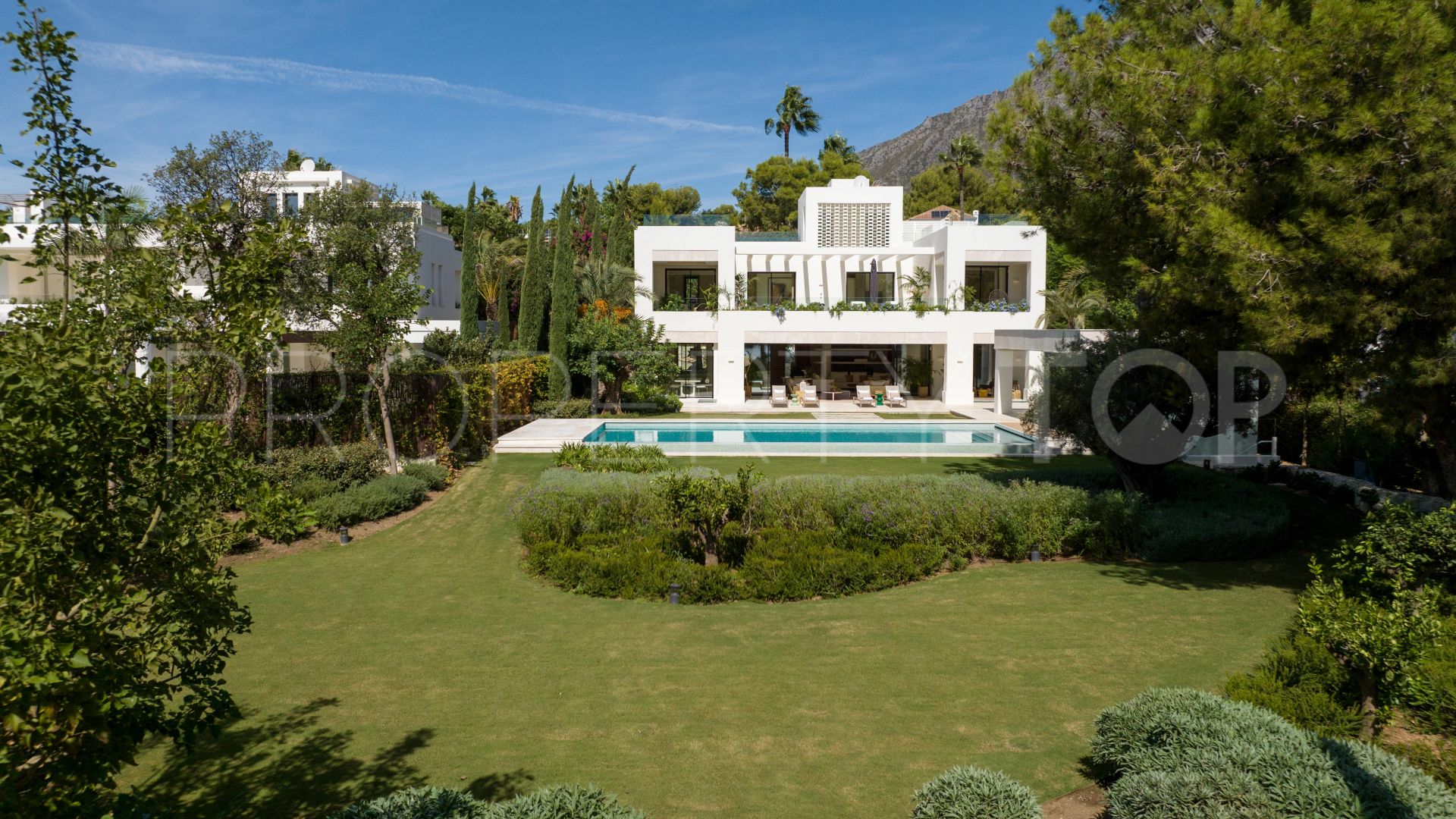 Altos Reales 5 bedrooms villa for sale