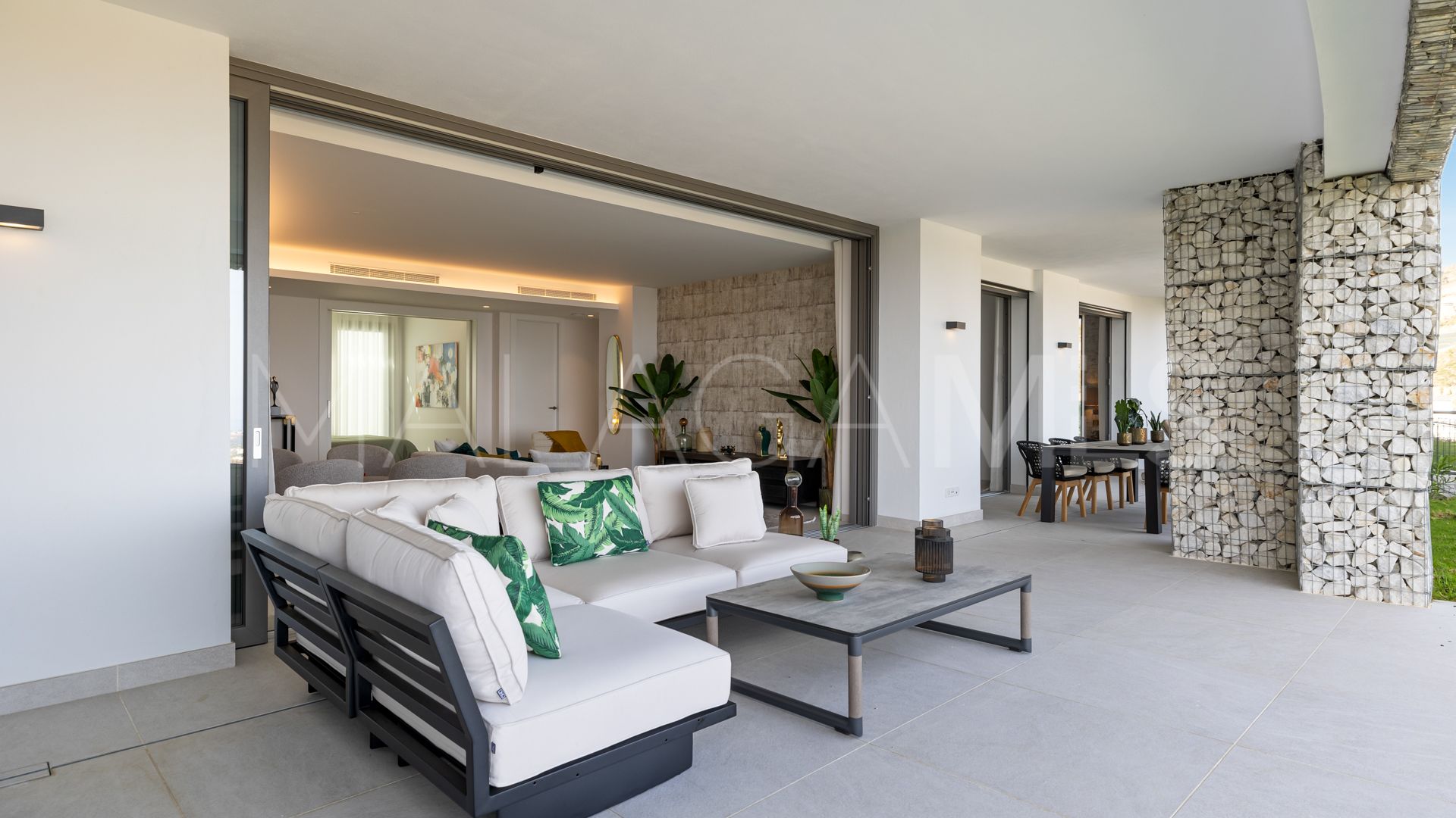 For sale ground floor apartment in Real de La Quinta with 3 bedrooms