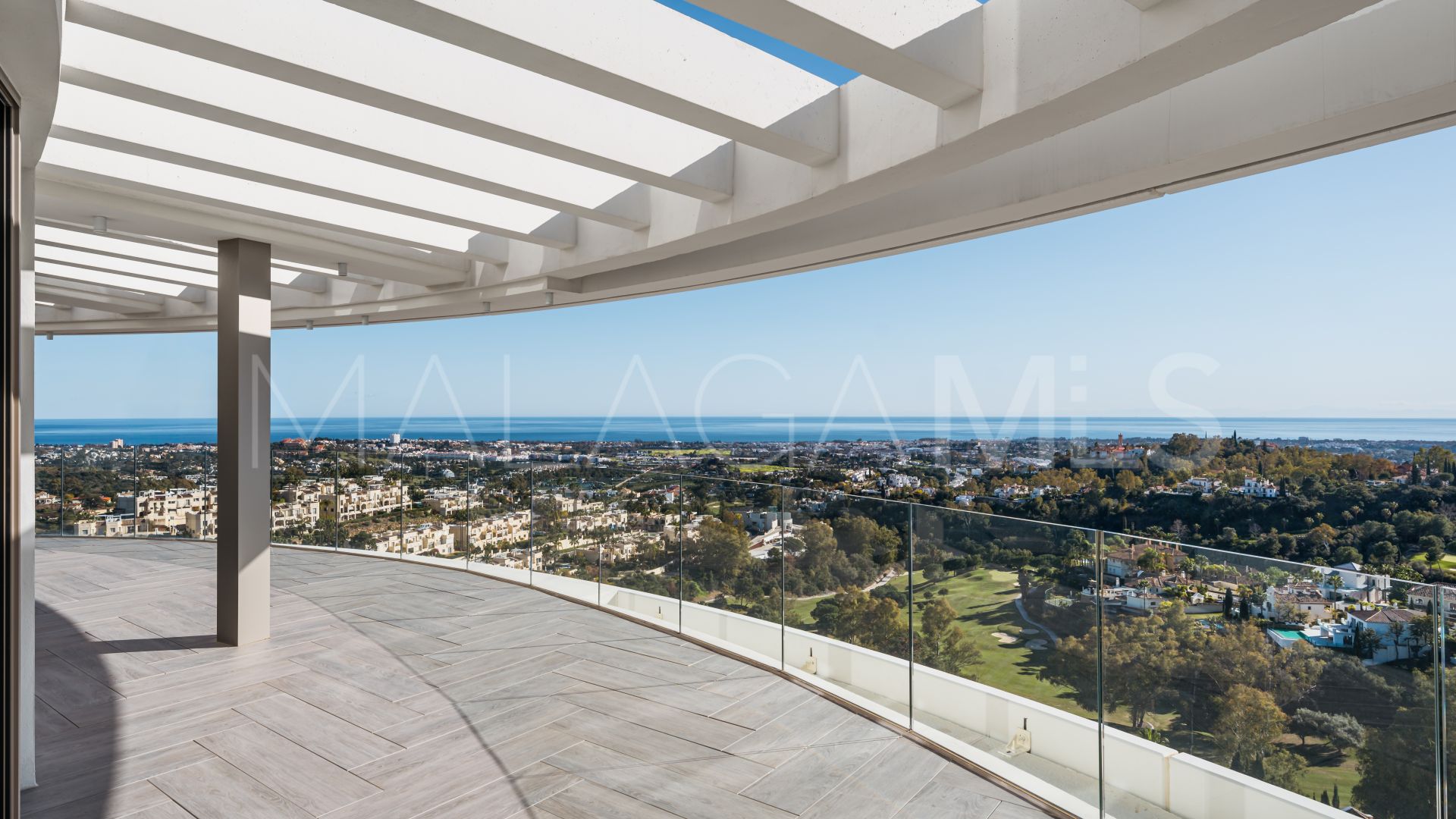 For sale 3 bedrooms penthouse in The View Marbella