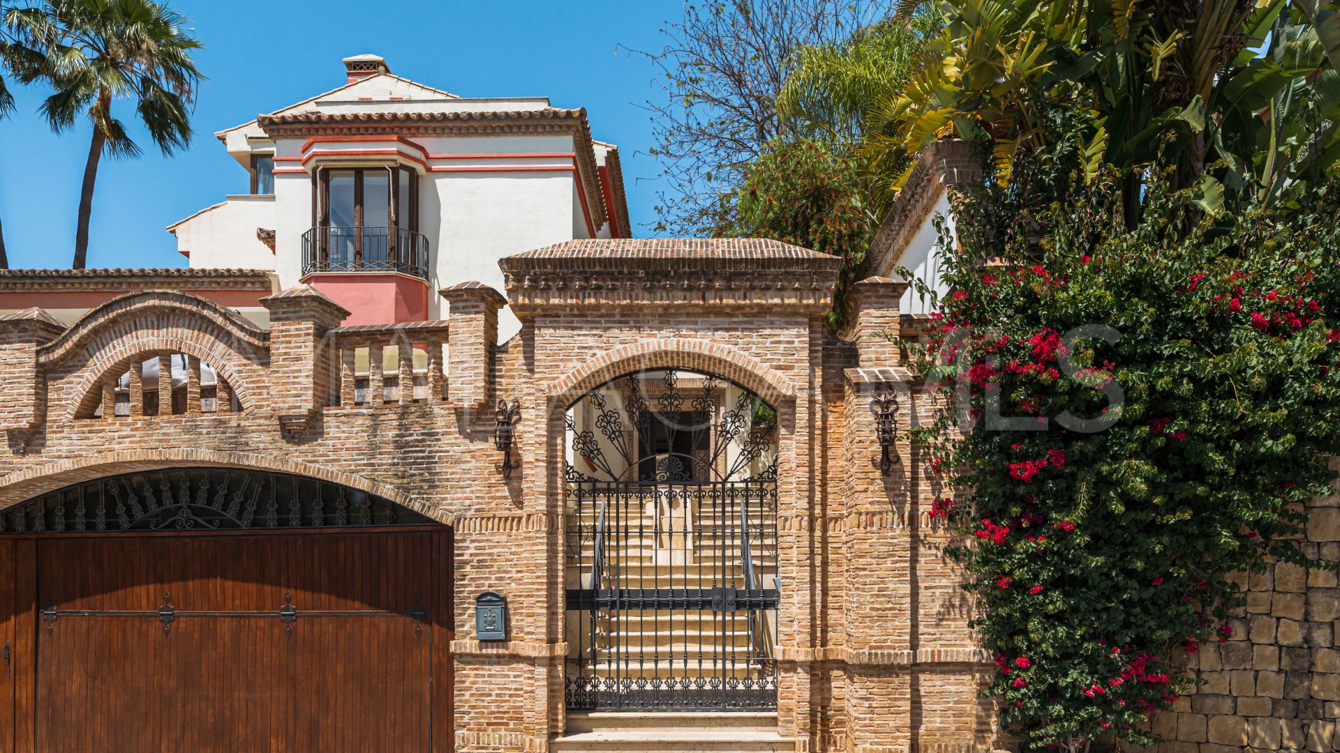 Villa a la venta in Altos de Puente Romano de 5 bedrooms