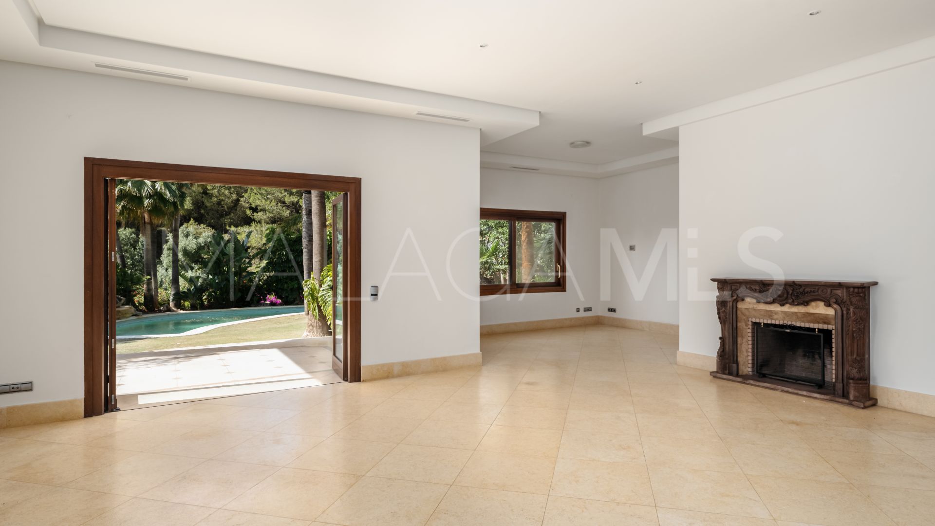 Villa a la venta in Altos de Puente Romano de 5 bedrooms