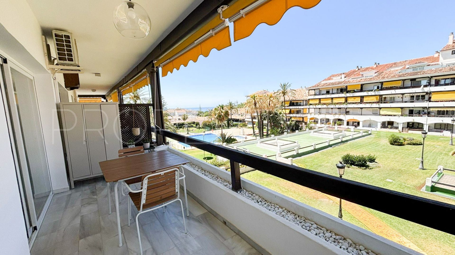 For sale 2 bedrooms apartment in La Carolina