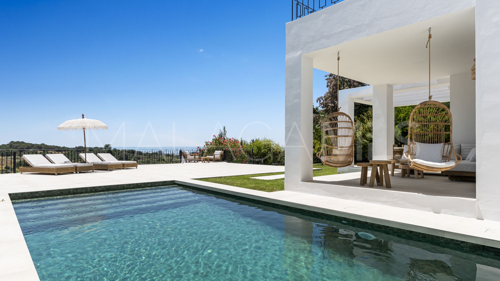 Villa for sale in Paraiso Alto