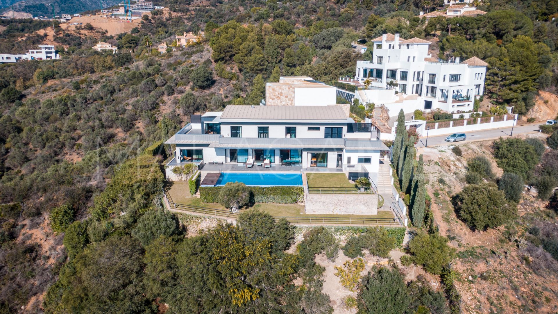 Buy villa in Los Monteros