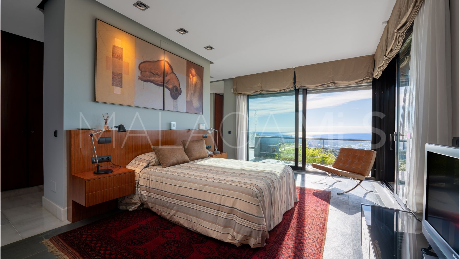 Buy villa in Los Monteros