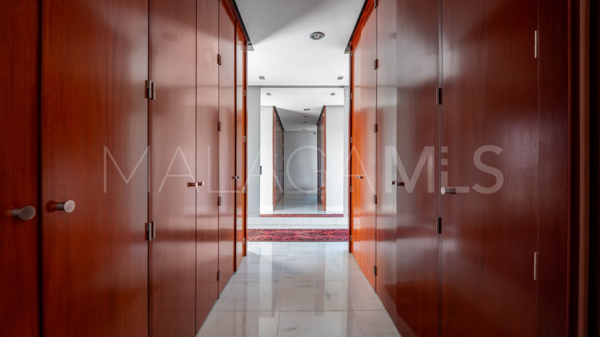 Buy villa in Los Monteros
