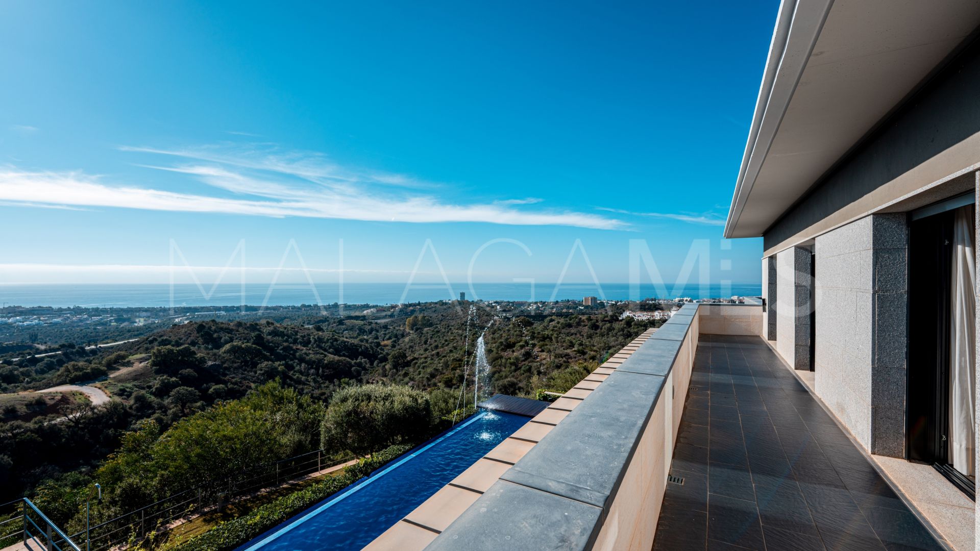 Buy villa in Los Monteros