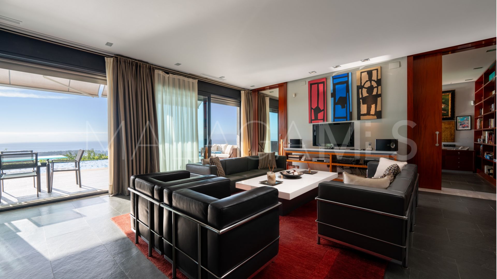 Buy villa in Los Monteros