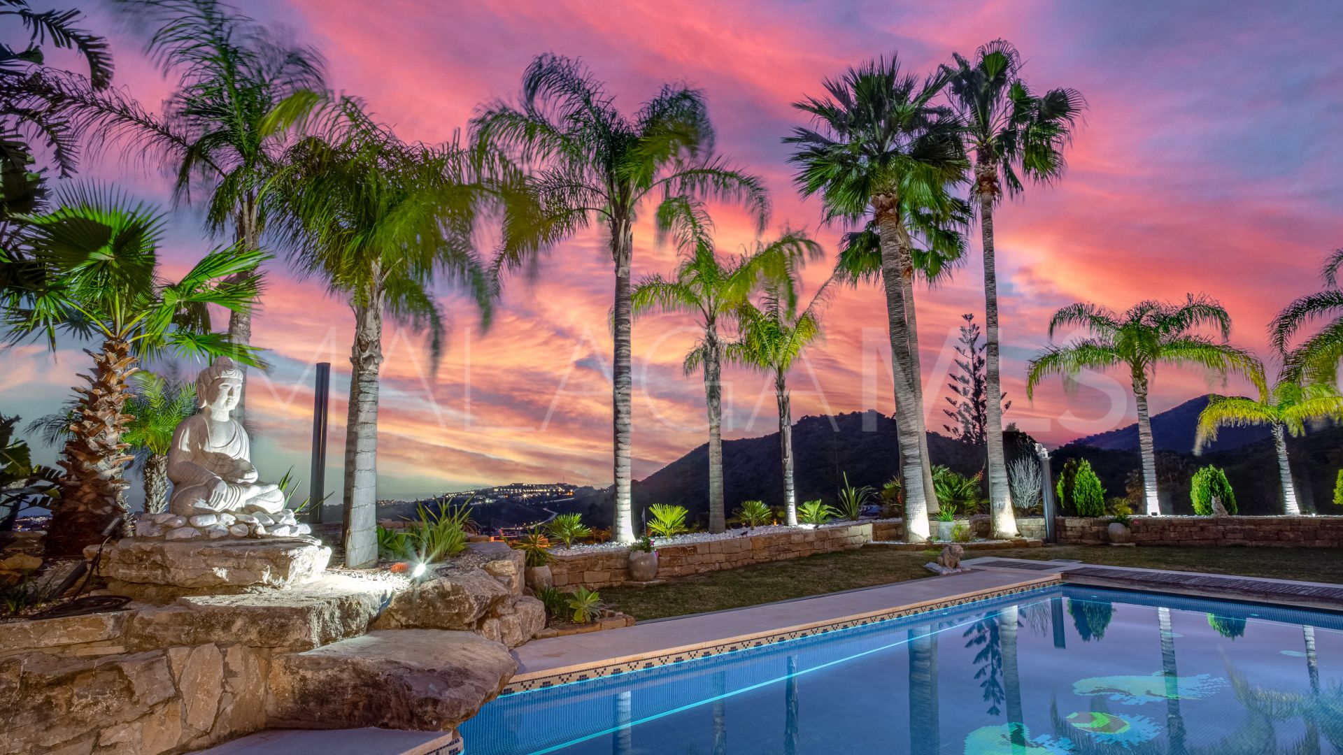 Villa for sale in Los Arqueros