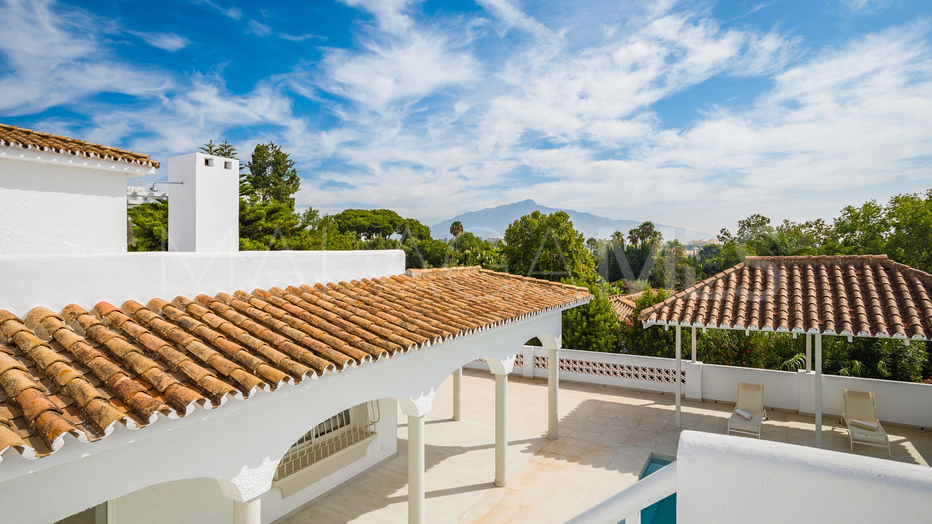 Villa for sale in Guadalmina Alta