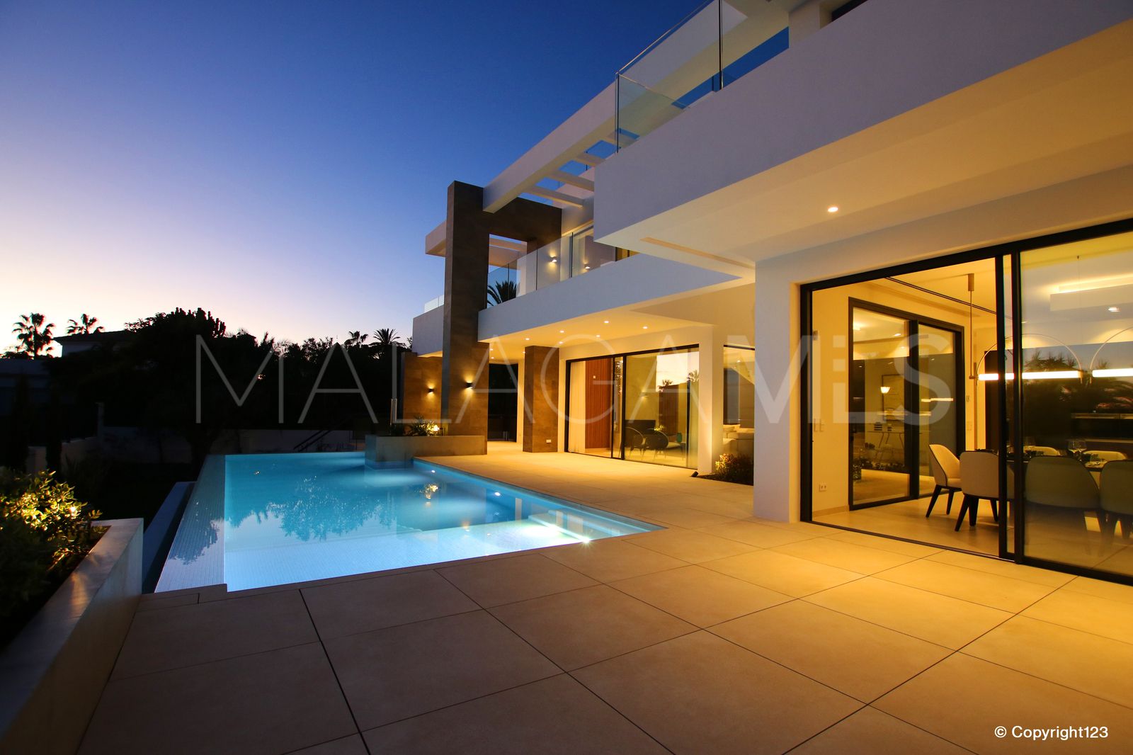 Villa de 5 bedrooms for sale in Marbesa