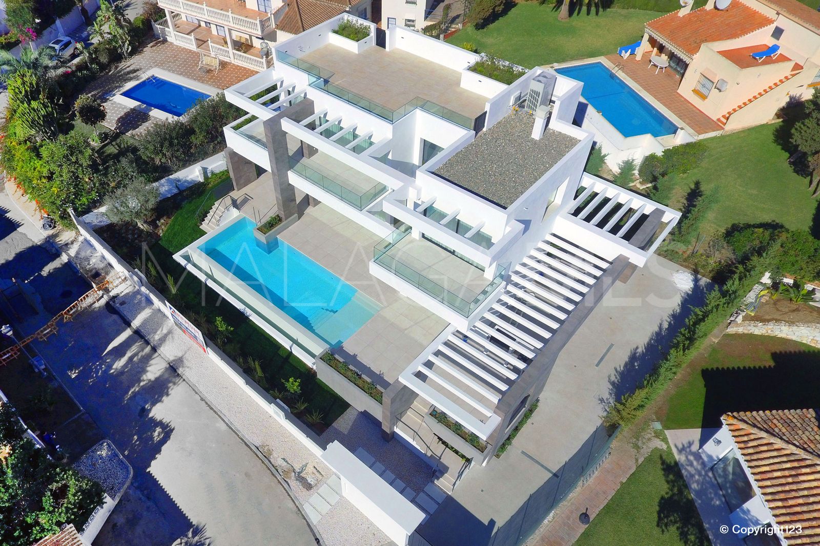 Villa de 5 bedrooms for sale in Marbesa