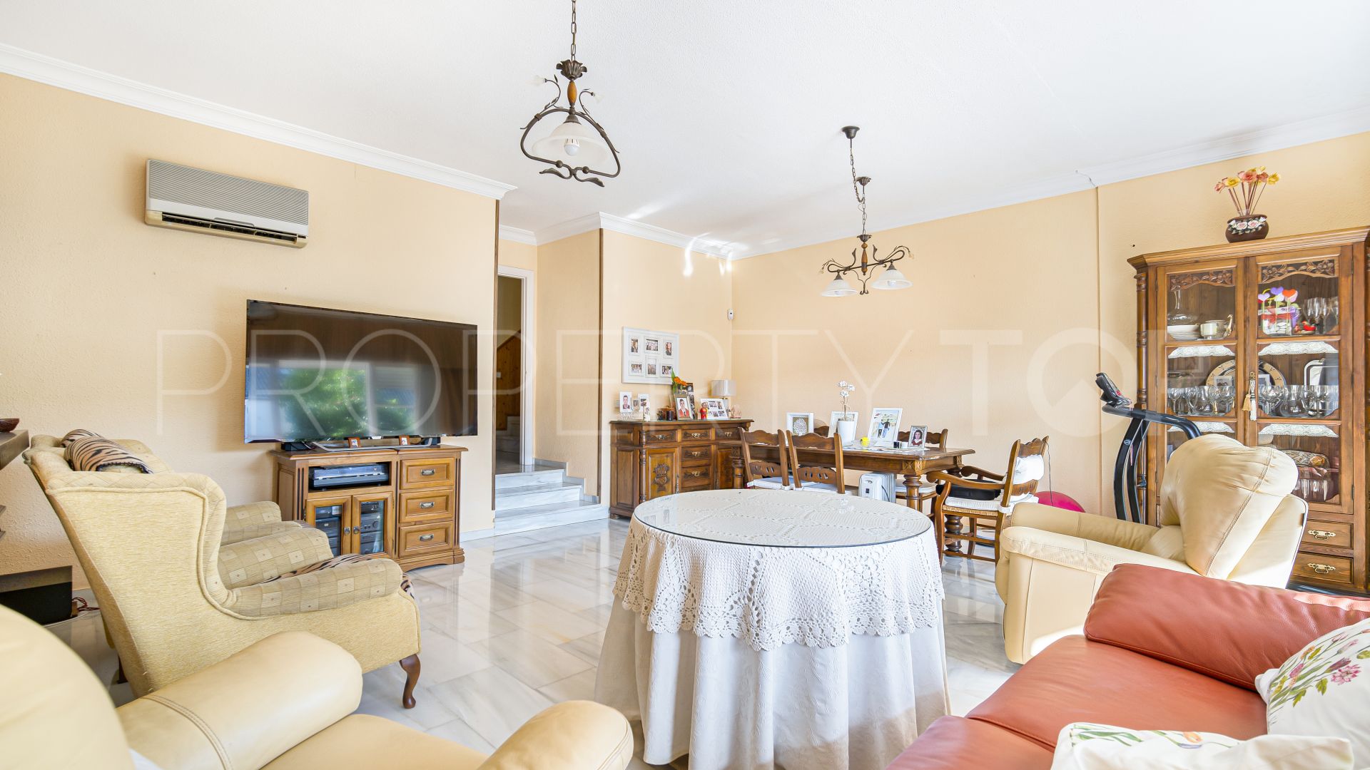 For sale town house in Monte Biarritz with 4 bedrooms