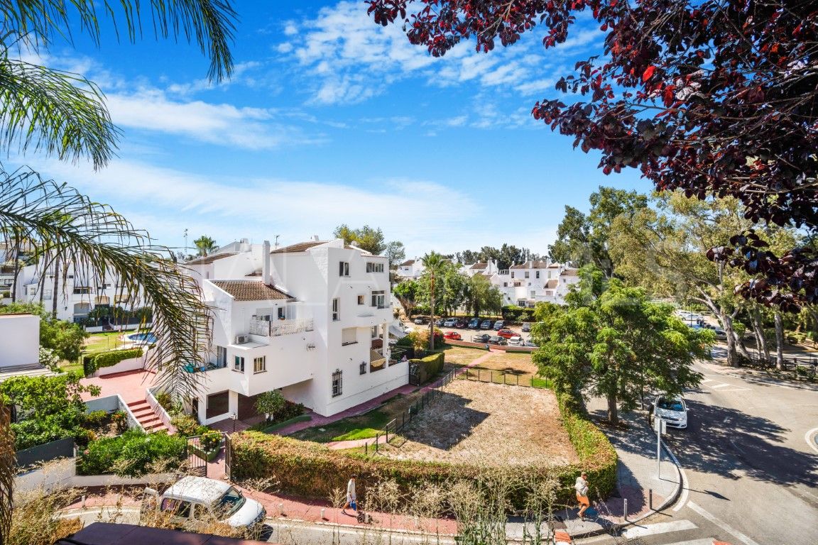 Radhus for sale in Parque Elviria