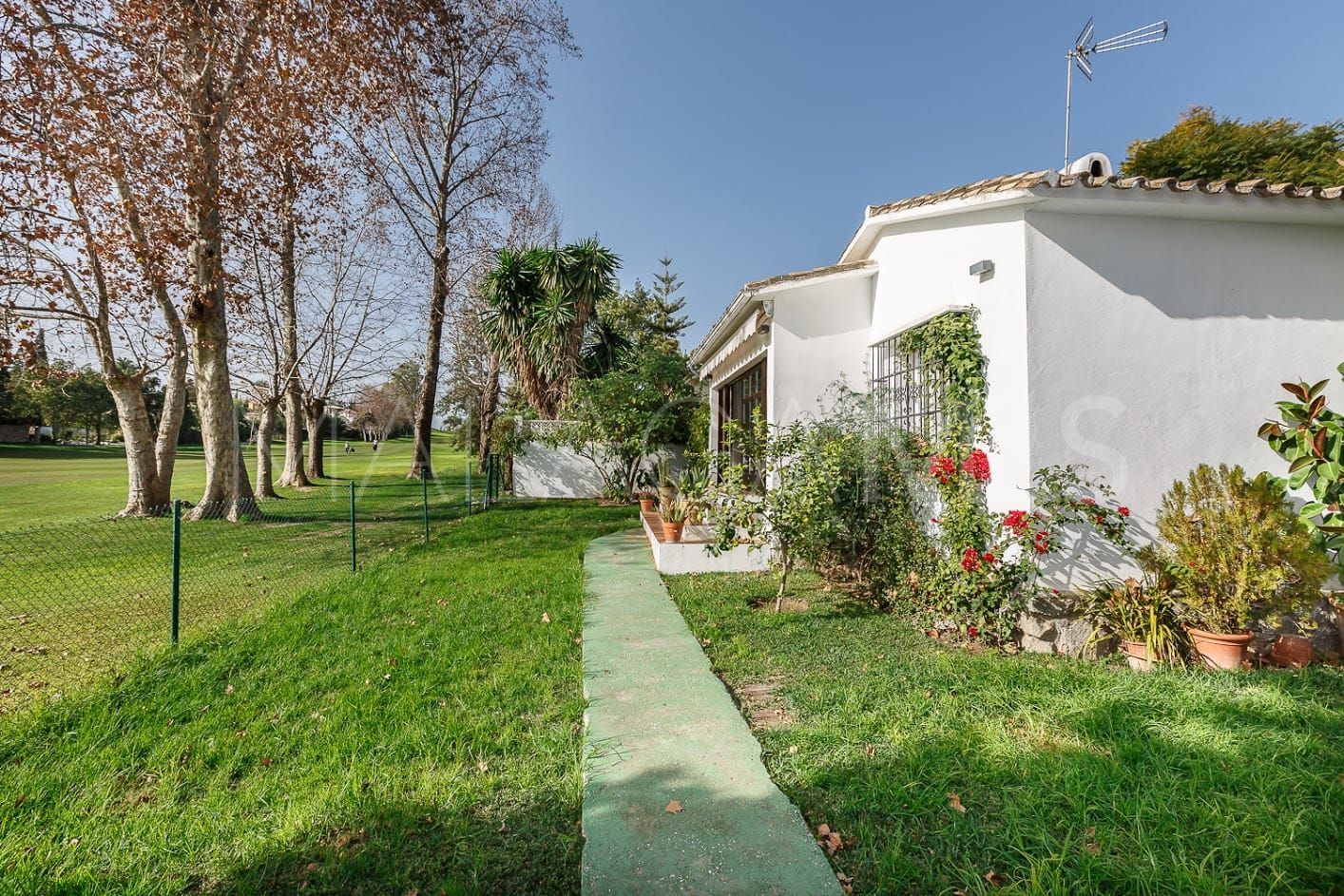 For sale villa with 3 bedrooms in Guadalmina Alta