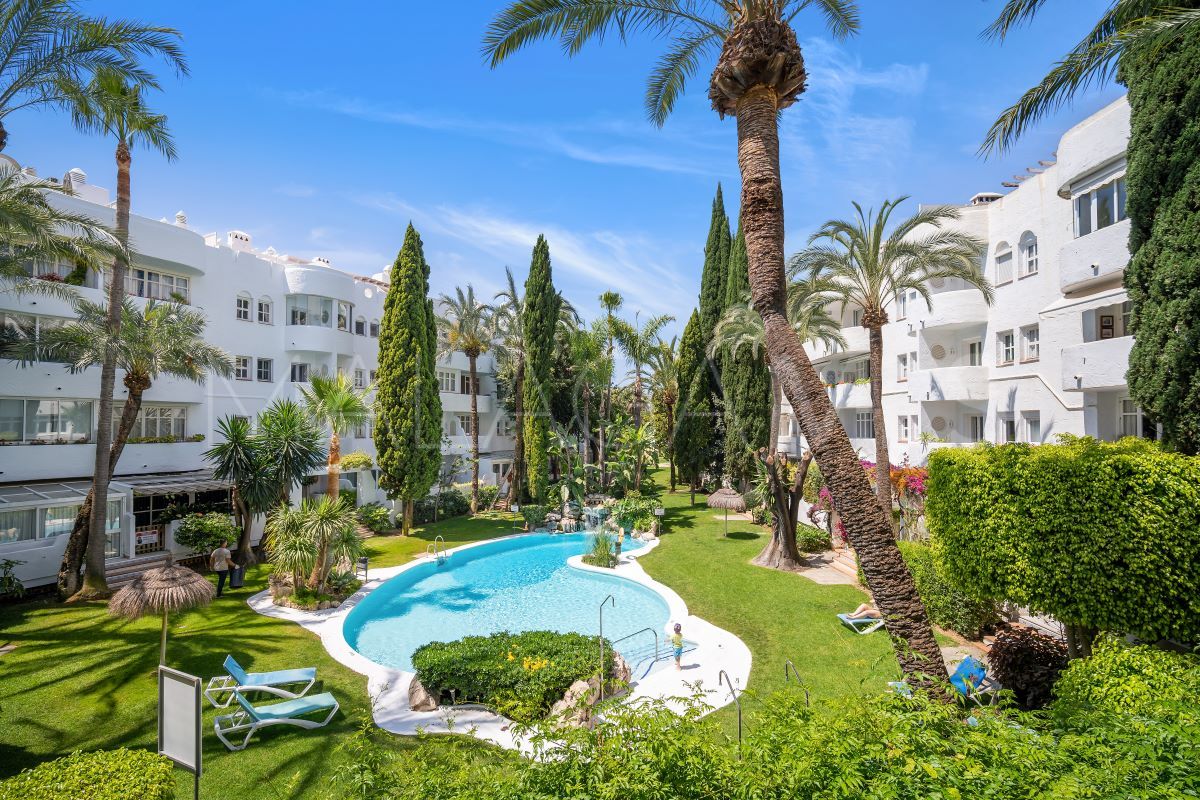 Apartment with 3 bedrooms for sale in Marbella Real