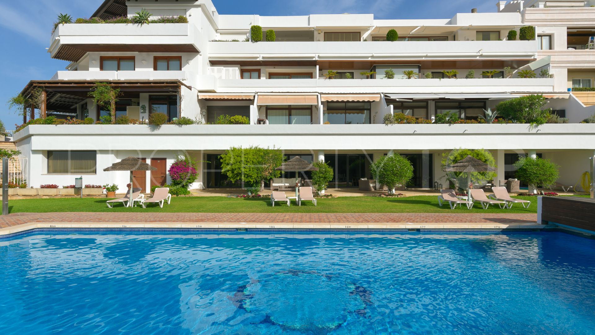 Penthouse in Hotel del Golf for sale