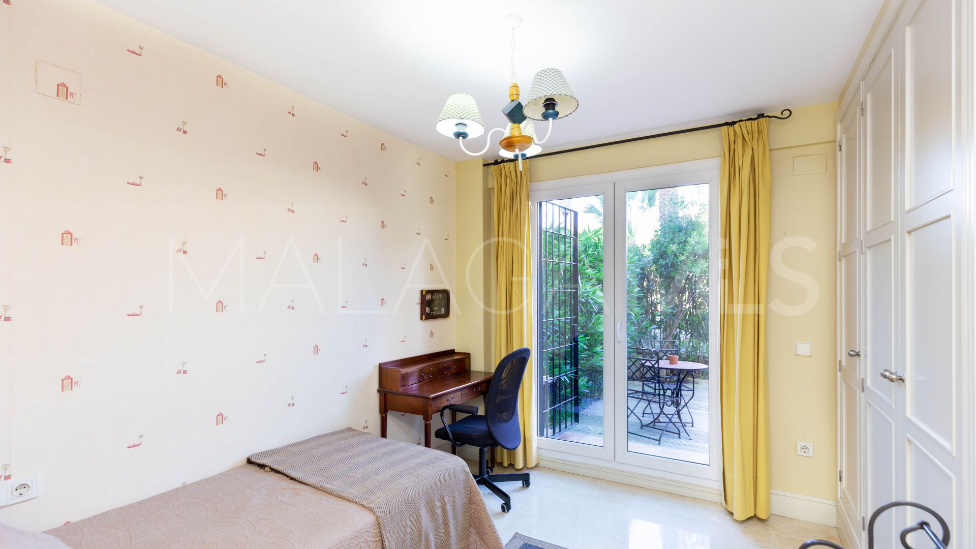 Buy apartamento planta baja in Las Cañas Beach de 3 bedrooms
