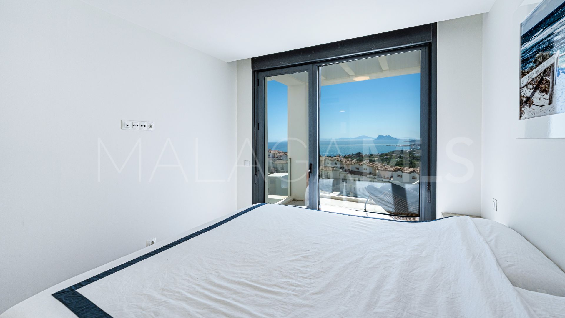 Adosado for sale with 4 bedrooms in Manilva
