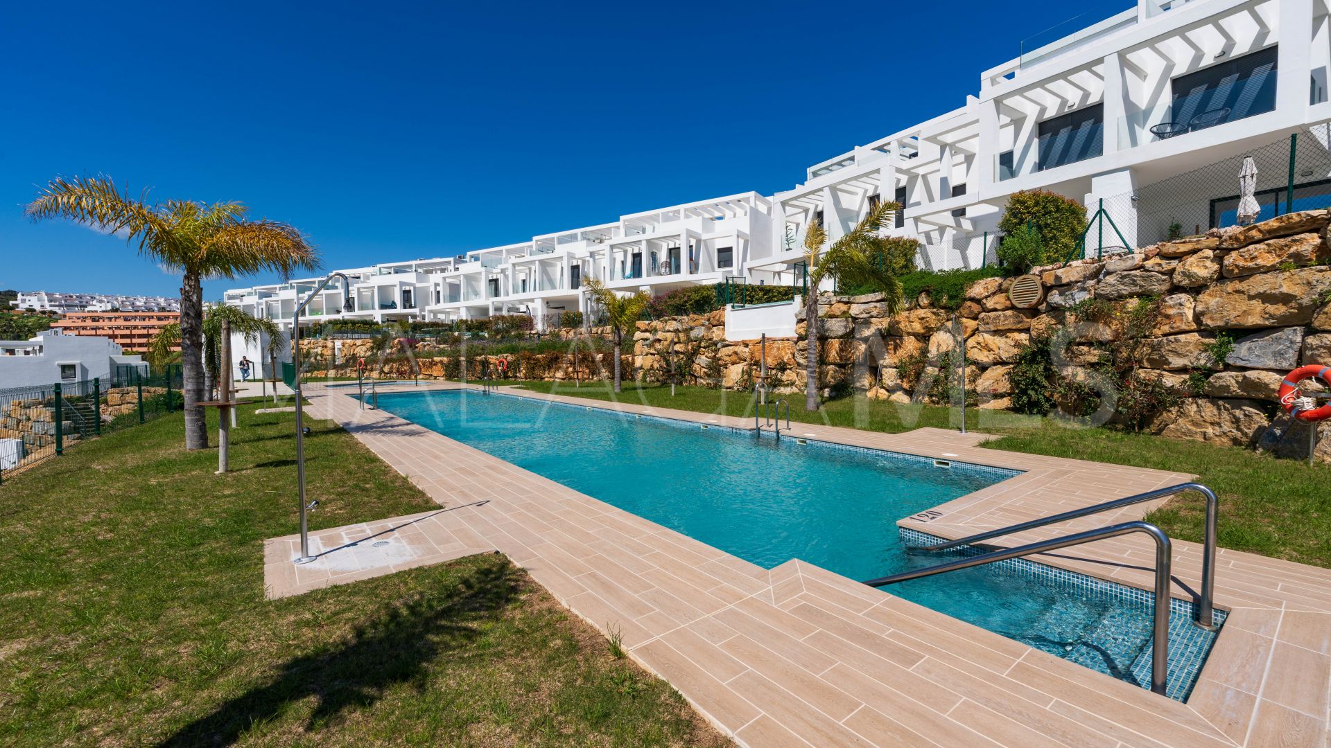 Adosado for sale with 4 bedrooms in Manilva