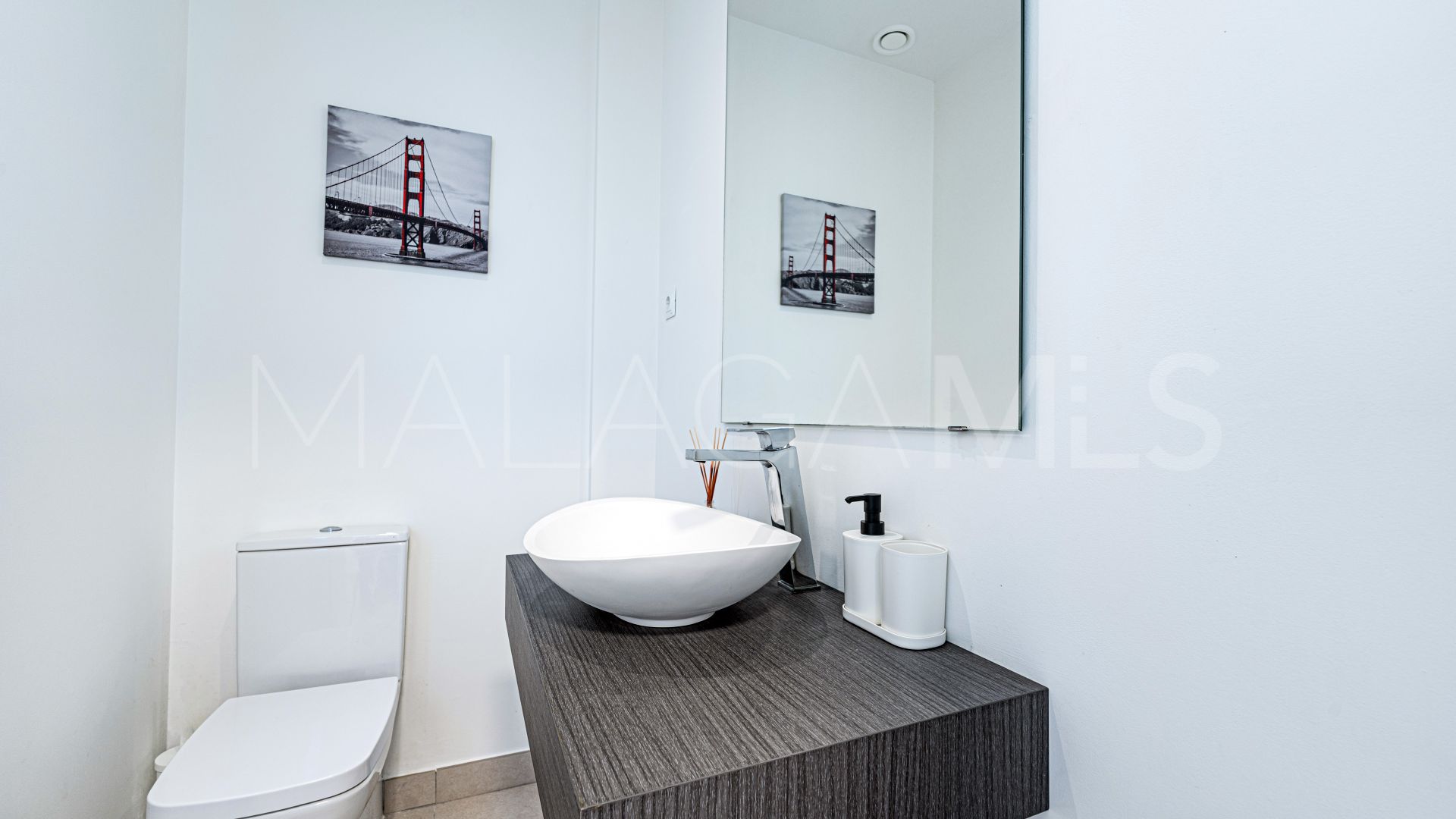 Adosado for sale with 4 bedrooms in Manilva