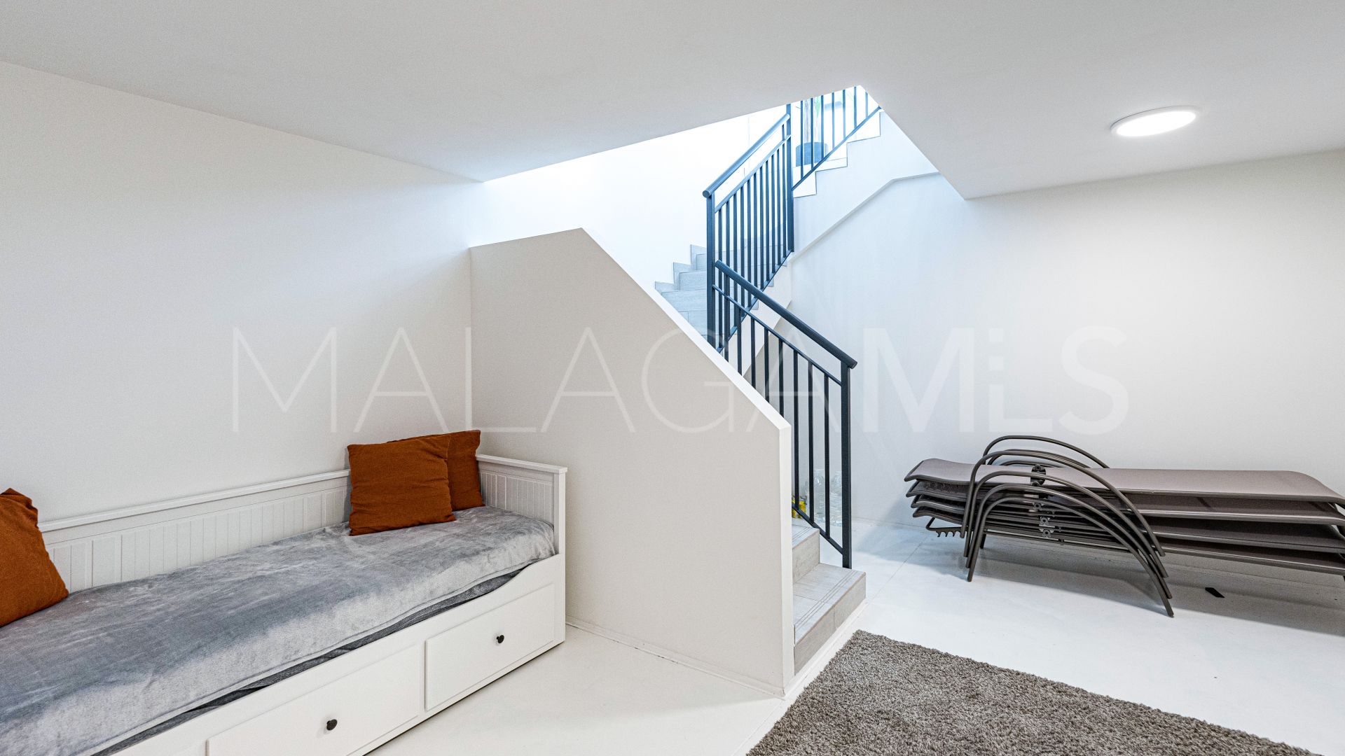 Adosado for sale with 4 bedrooms in Manilva