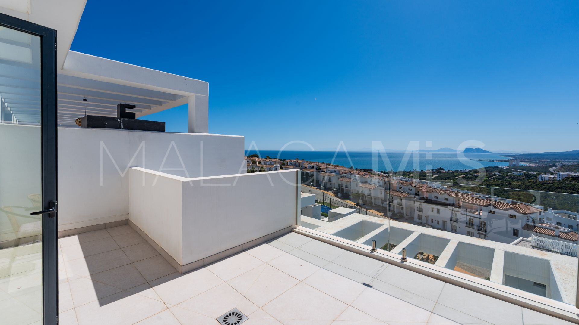 Adosado for sale with 4 bedrooms in Manilva