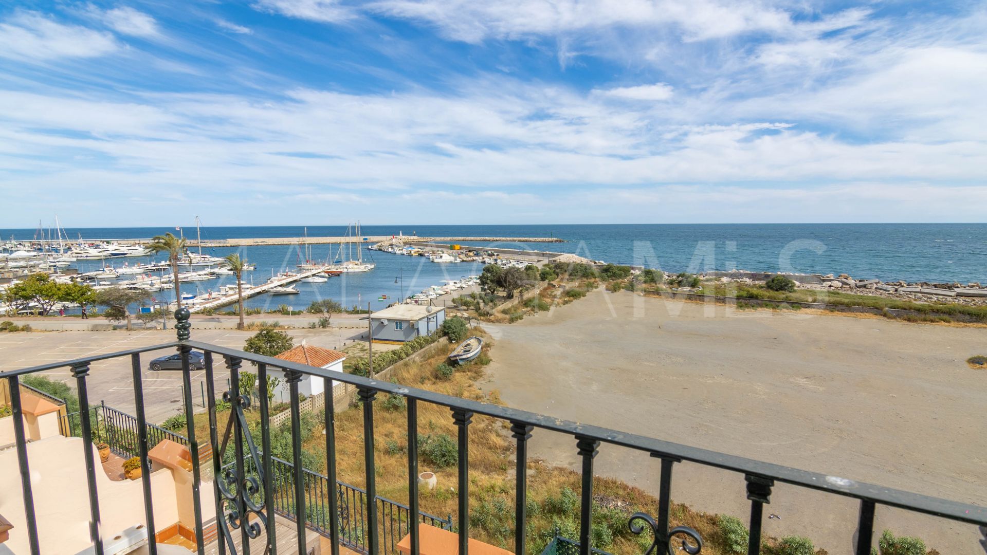 Maison de ville for sale in Estepona Ville