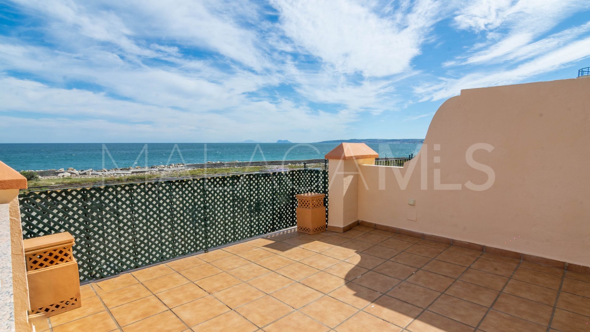 For sale town house in Estepona Town with 4 bedrooms