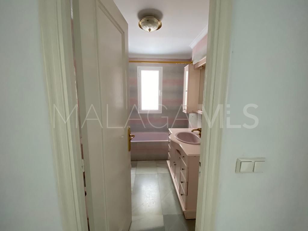 Apartamento for sale in Estepona Centro with 5 bedrooms