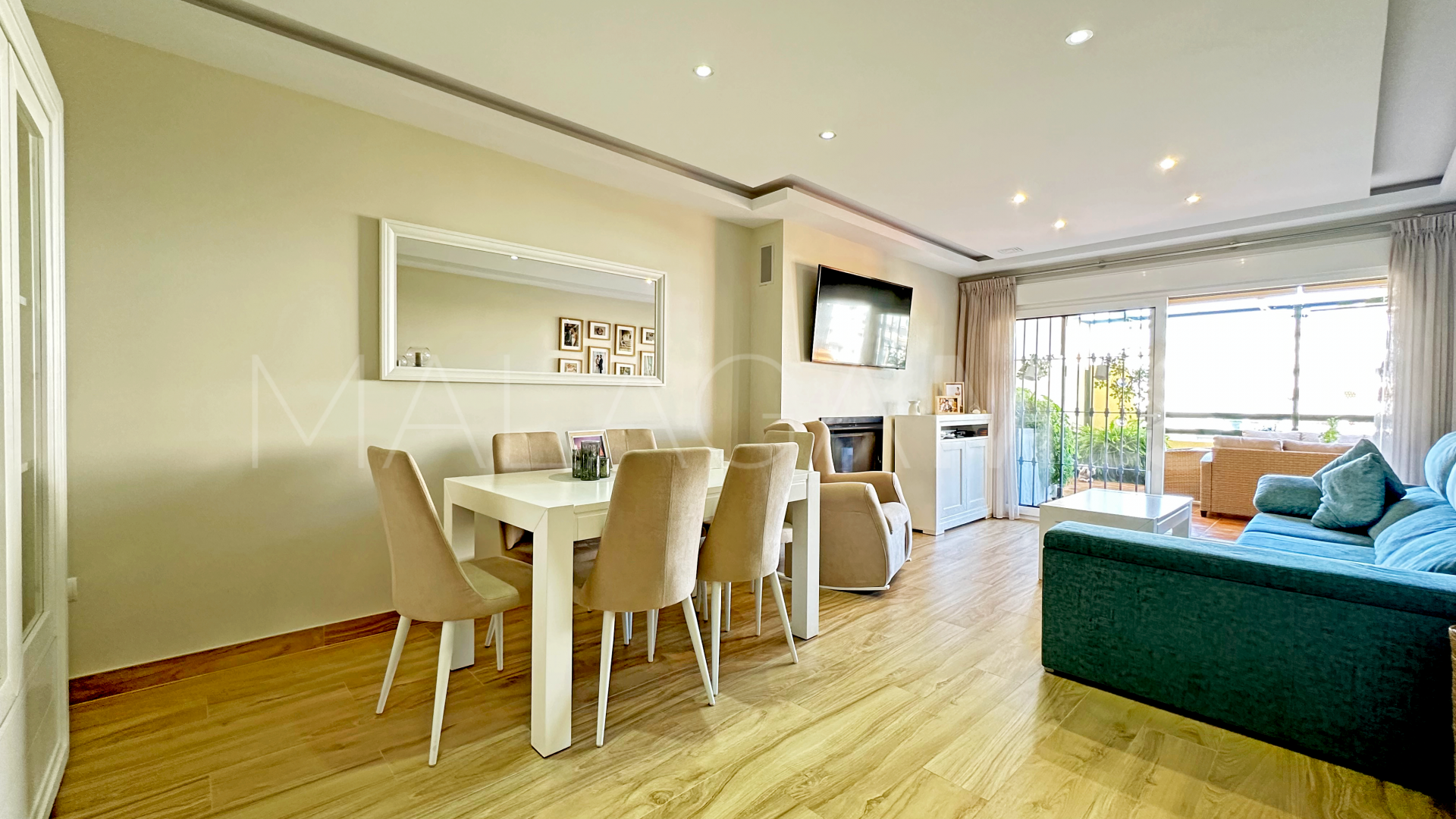 Apartamento planta baja with 2 bedrooms for sale in Las Joyas