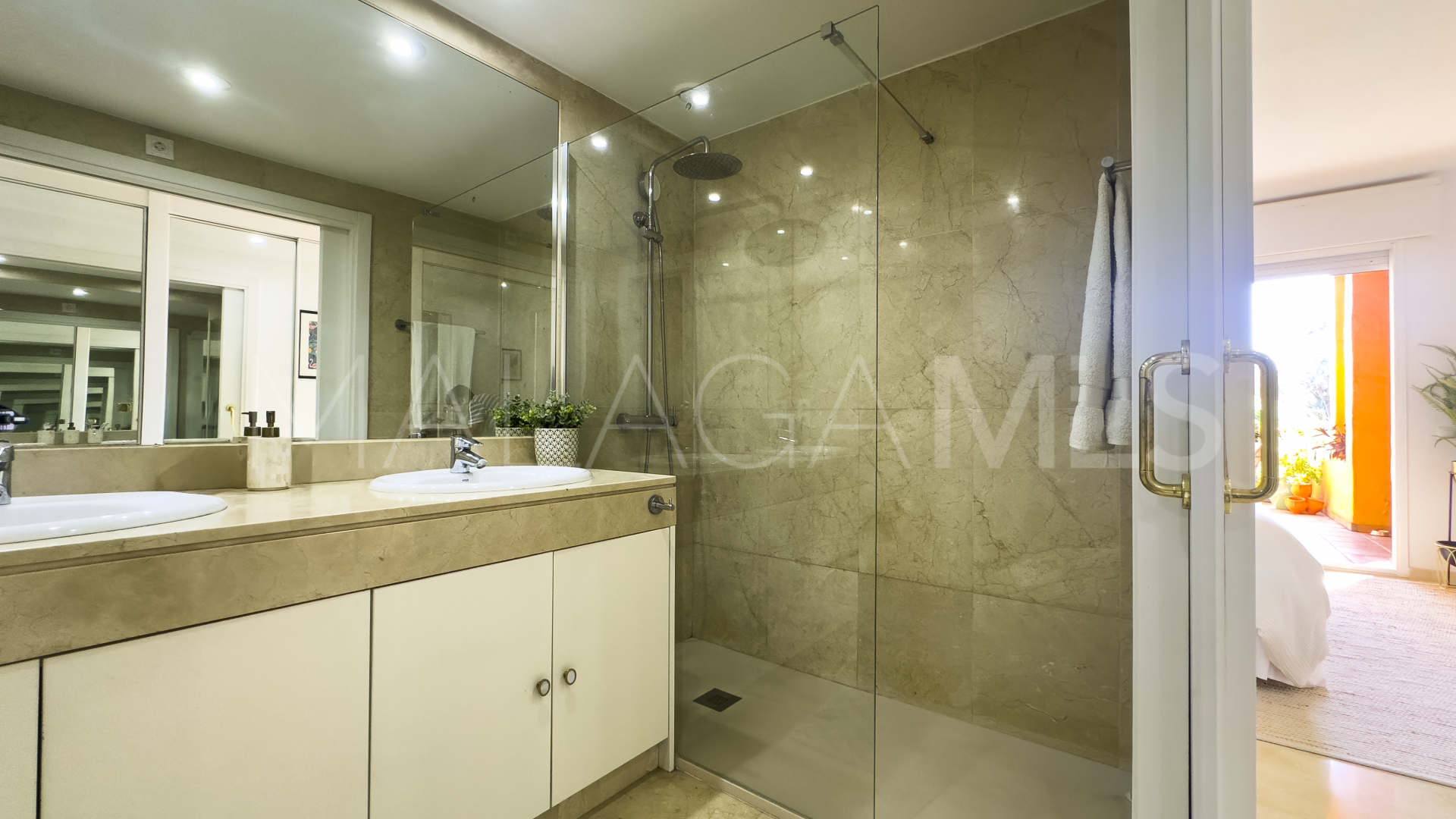 Markplanslägenhet for sale in Los Granados de Duquesa