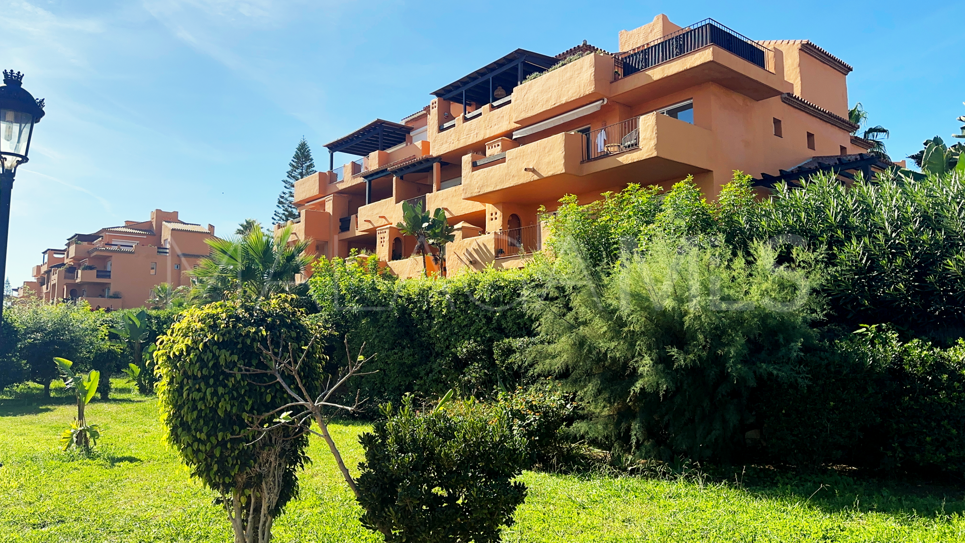 Markplanslägenhet for sale in Los Granados de Duquesa