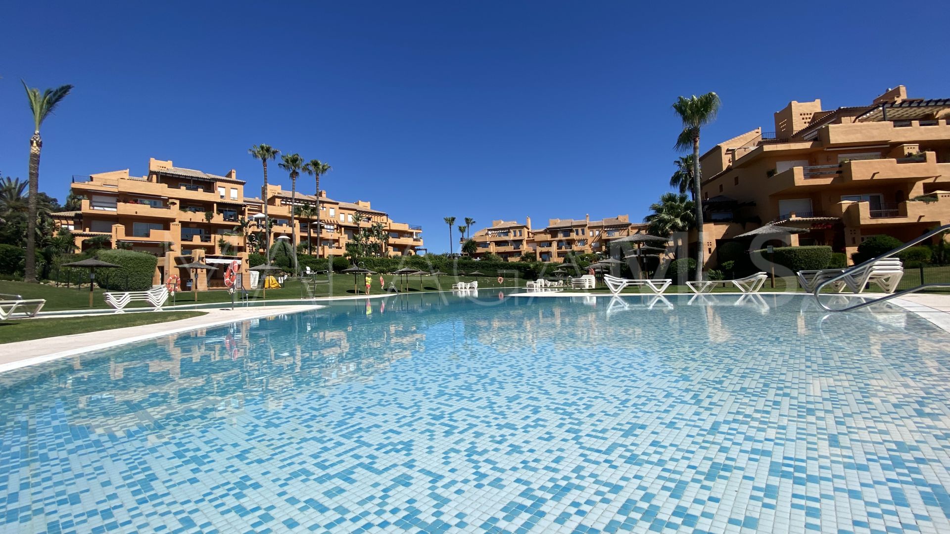 Markplanslägenhet for sale in Los Granados de Duquesa