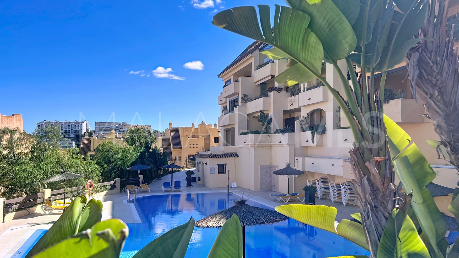 Lägenhet for sale in Duquesa Village