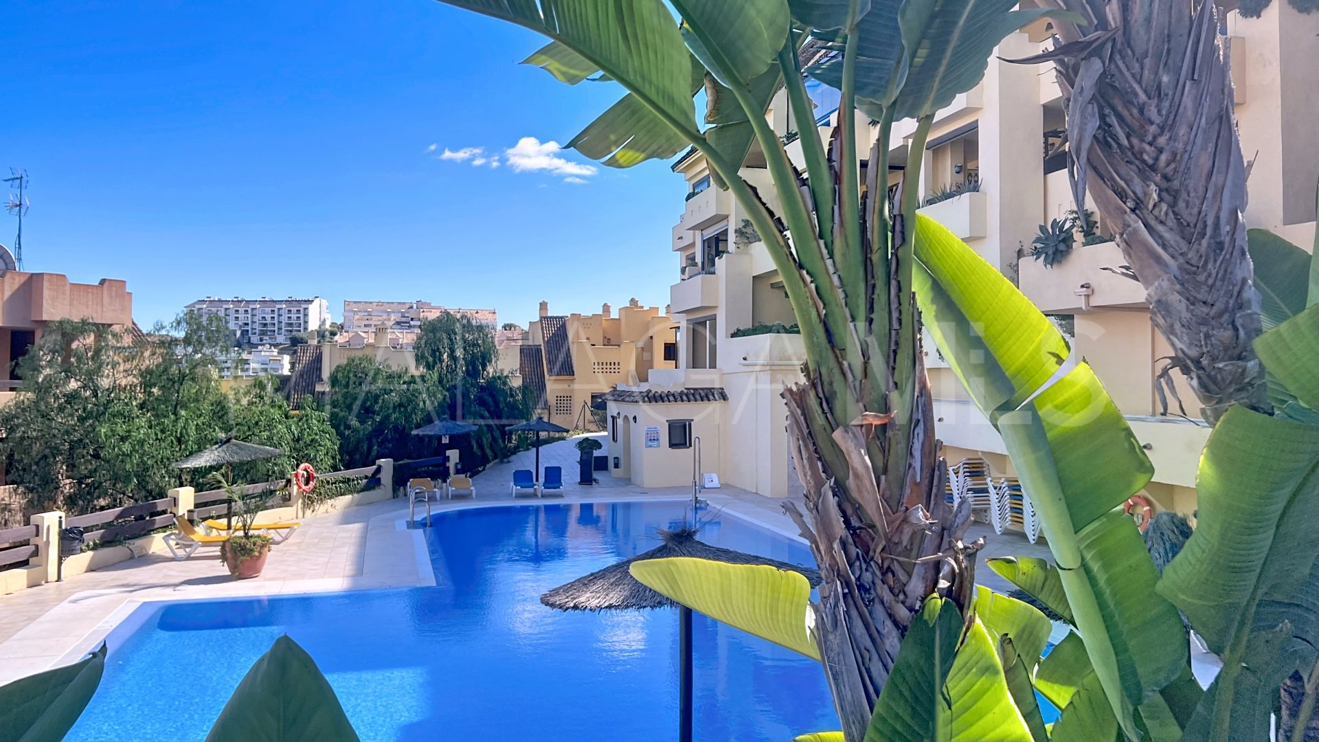 Lägenhet for sale in Duquesa Village