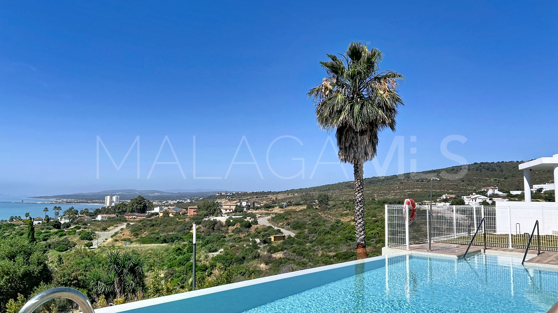 Adosado for sale in Bahia de las Rocas with 4 bedrooms