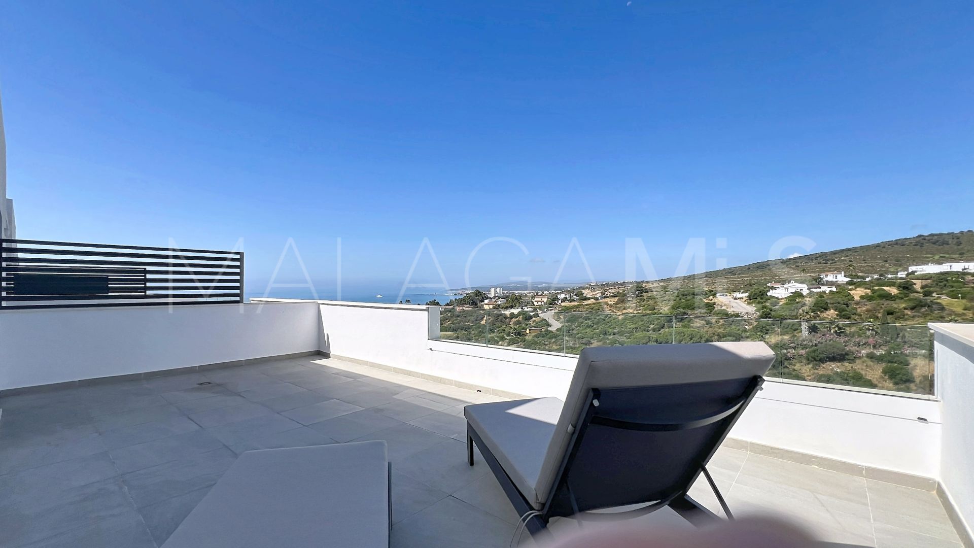 Adosado for sale in Bahia de las Rocas with 4 bedrooms